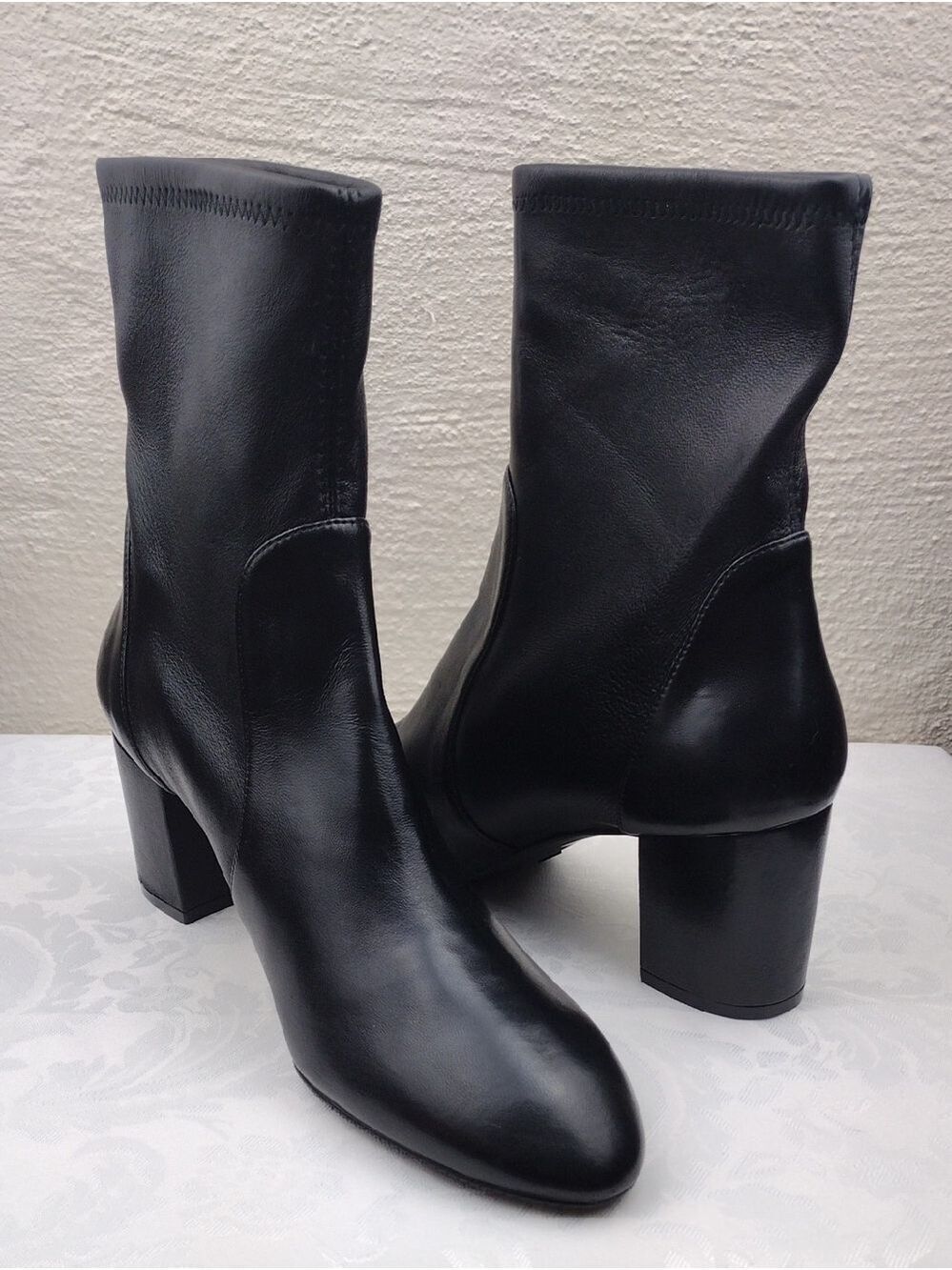 Stuart Weitzman Yuliana Black Leather Panel Upper Almond Toe Heeled Ankle Boot - Picture 15 of 15